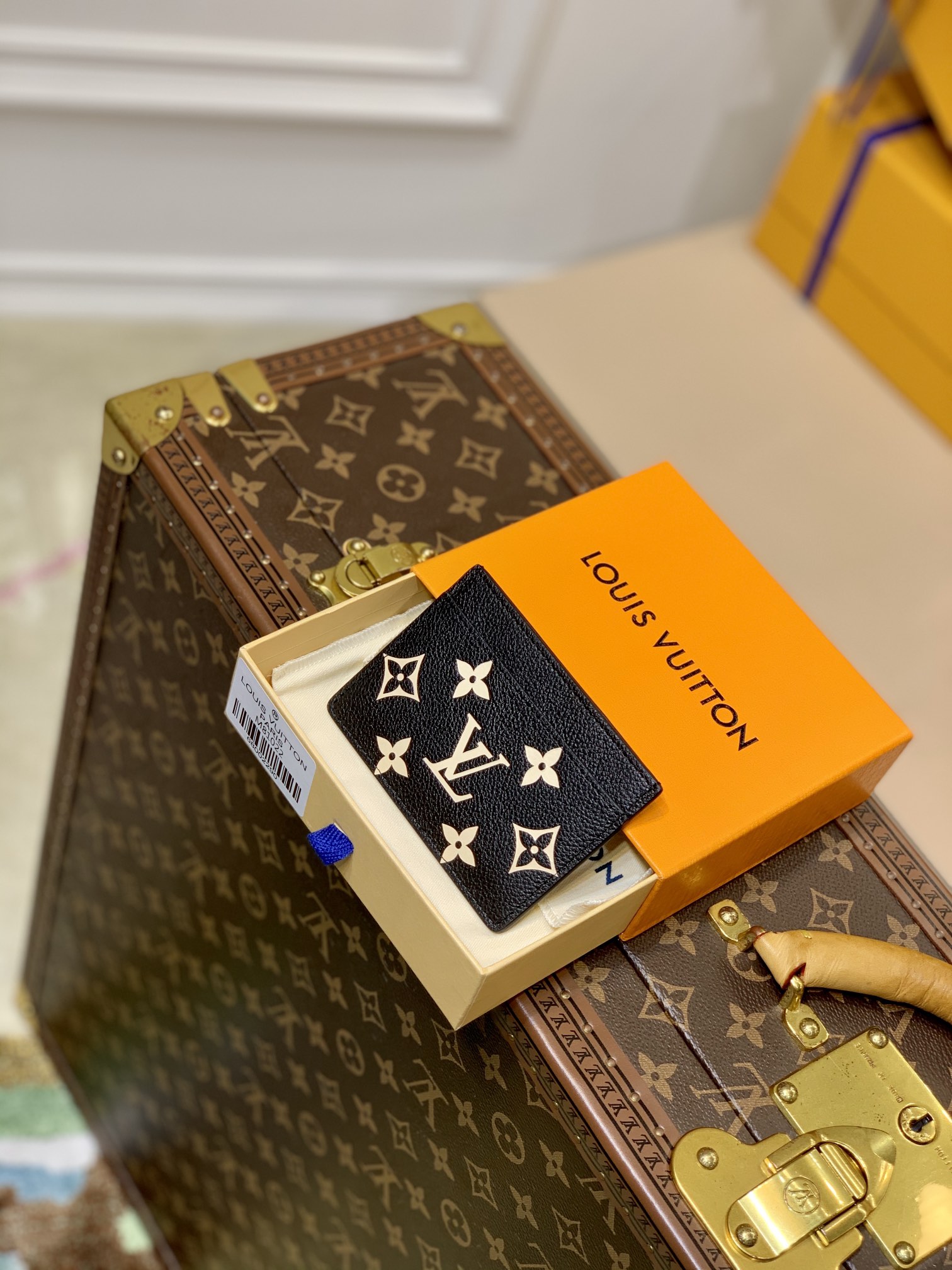 l**is V*t*n card holder m81022-11.0 x 7.5 x 0.4cm