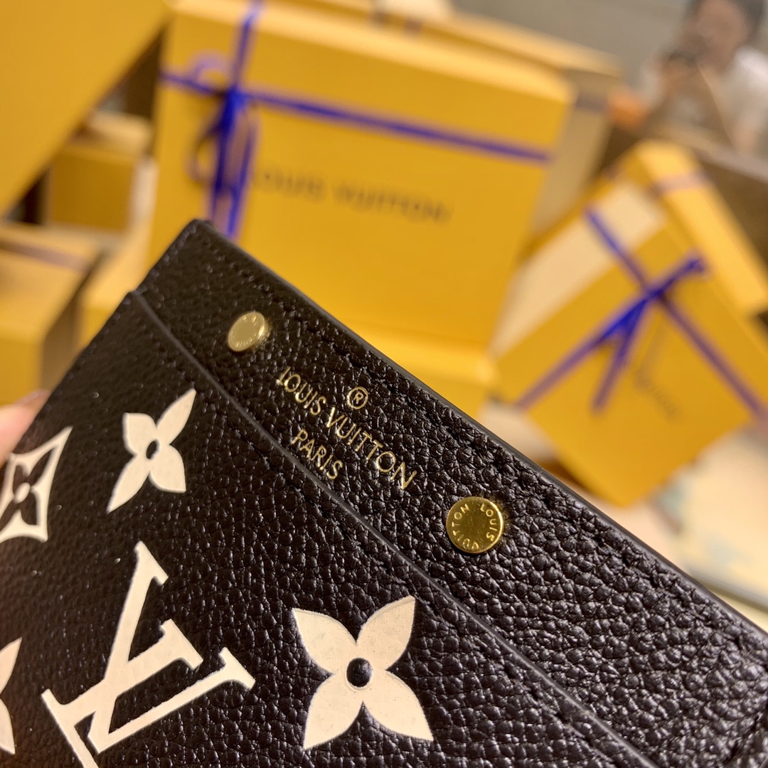 l**is V*t*n card holder m81022-11.0 x 7.5 x 0.4cm