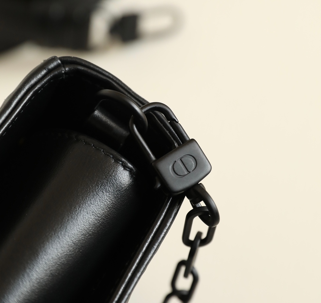 D*or lady bag-26 x 13.5 x 5cm