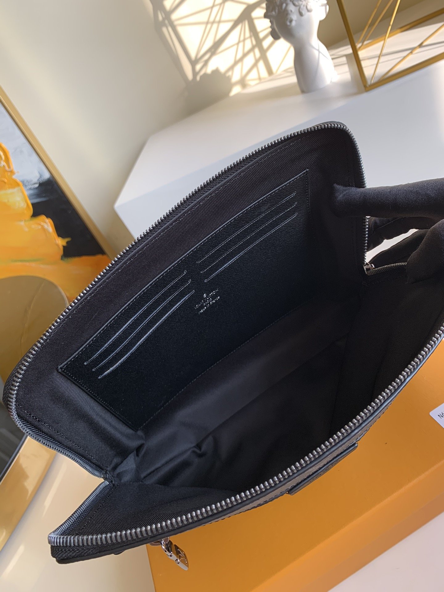 l**is V*t*n new pouch-21*27*5cm