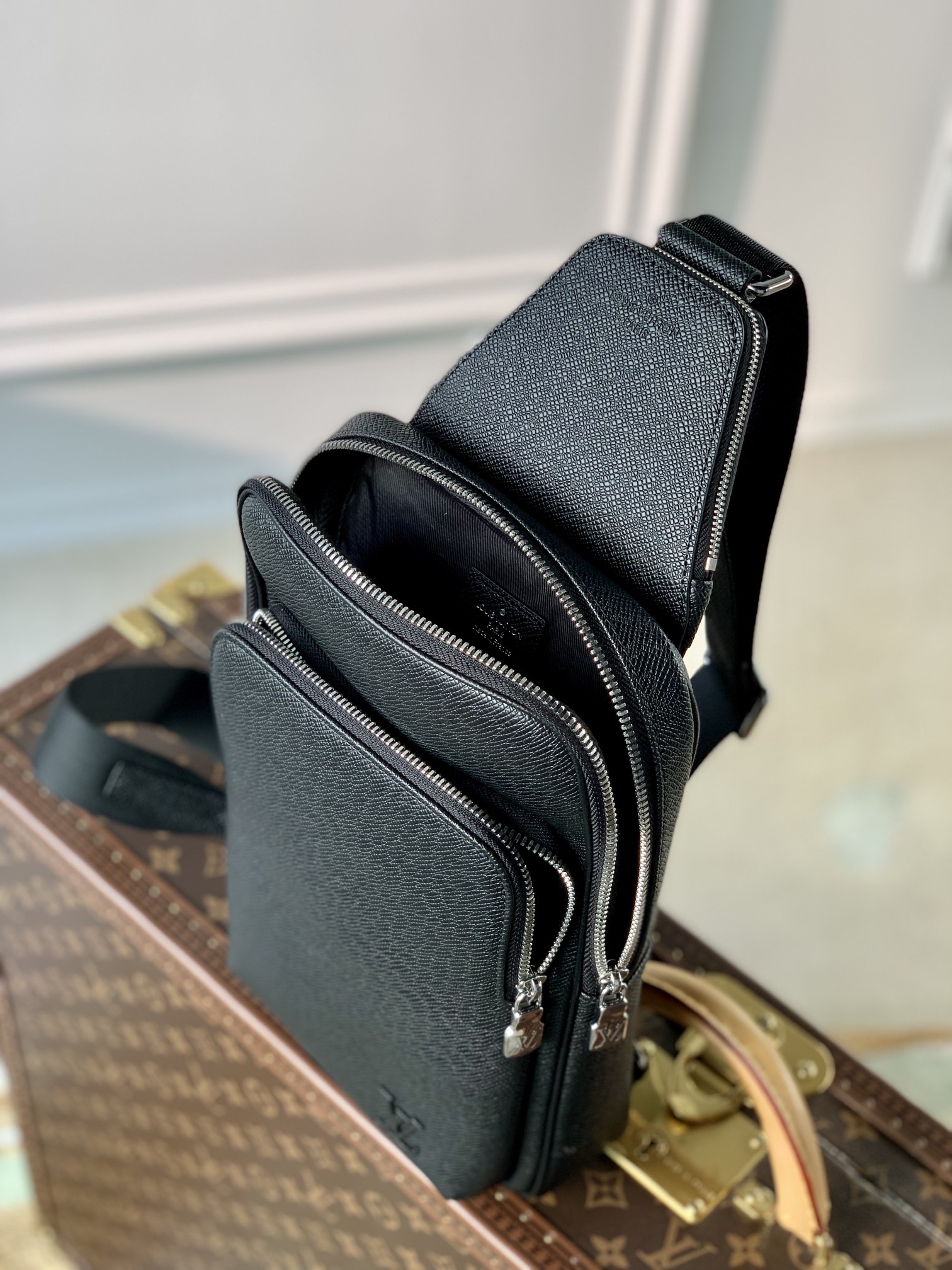 l**is V*t*n damier graphite avenue bag-20 *31 x*10cm