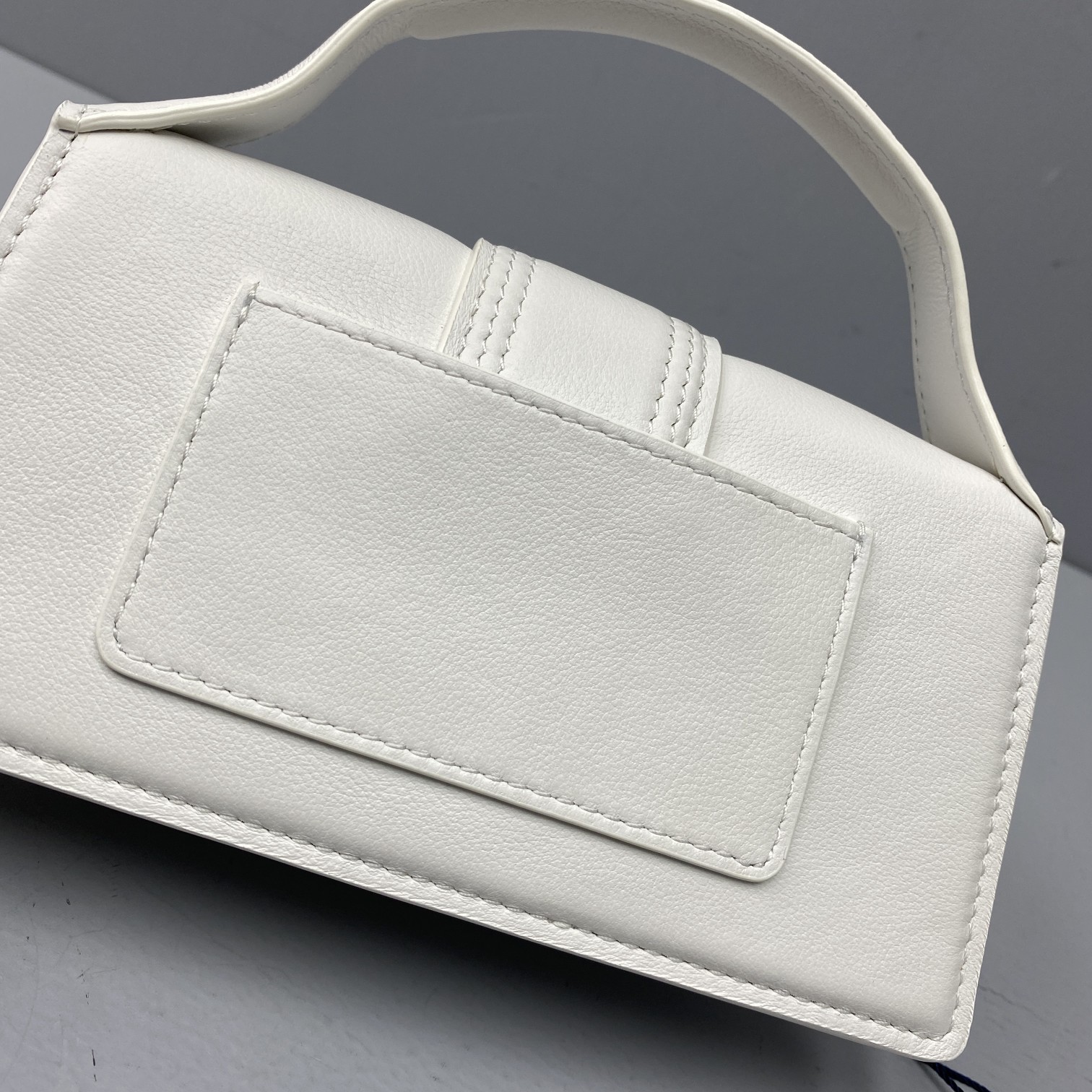 Jacquemus Small Bamnino Bag-18x6x7CM