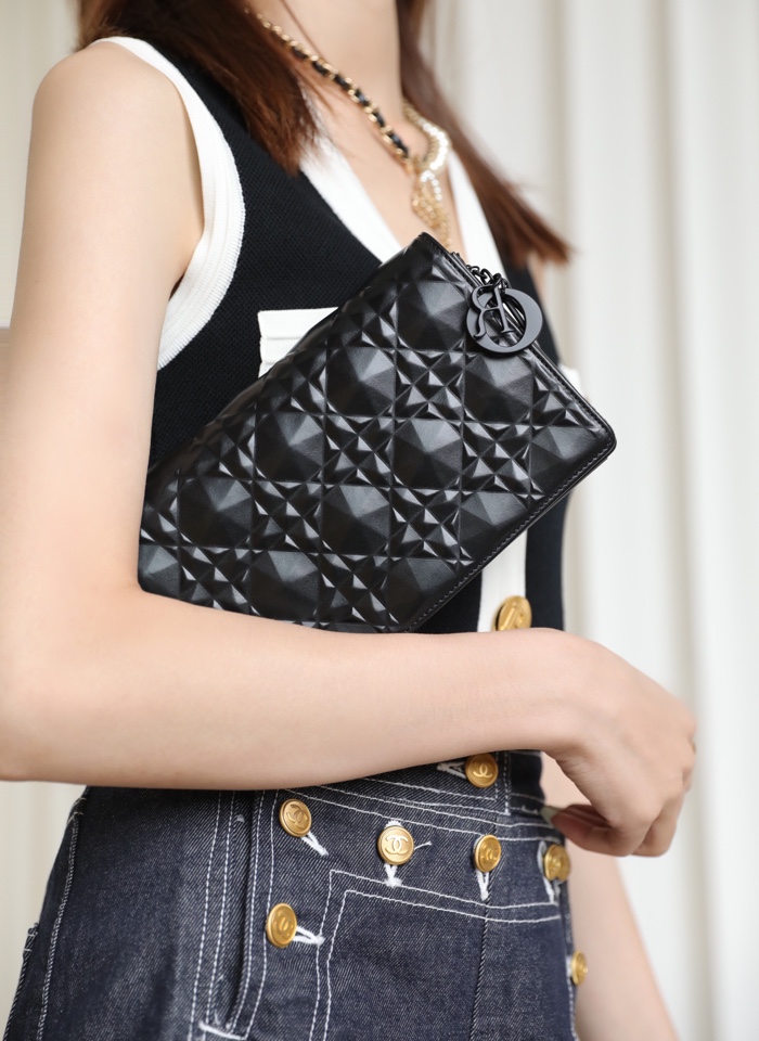 D*or wallet on chain-21.5*11.5*3cm