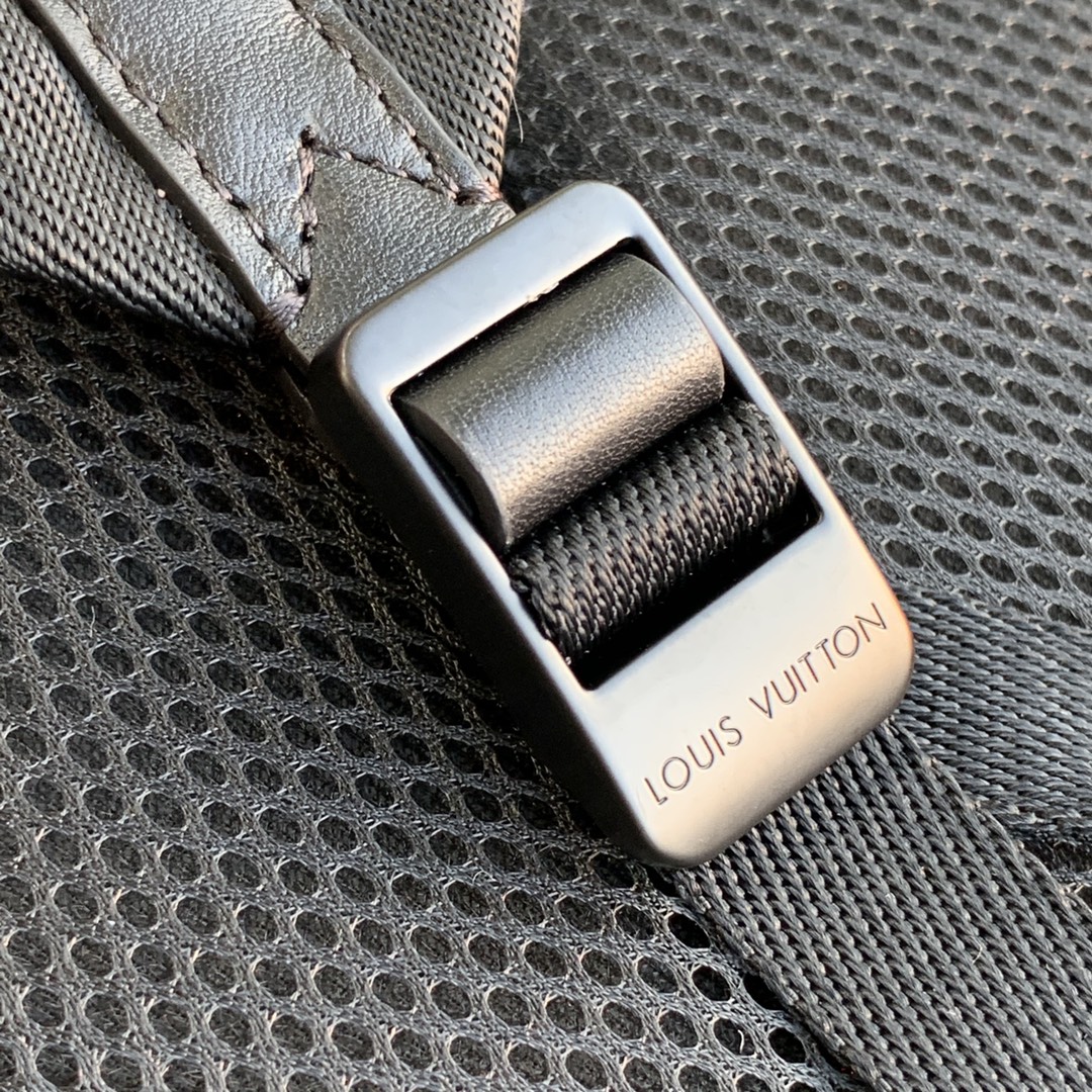 l**is V*t*n christopher backpack-30*42*17cm