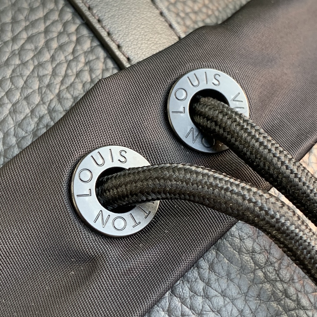 l**is V*t*n christopher backpack-30*42*17cm