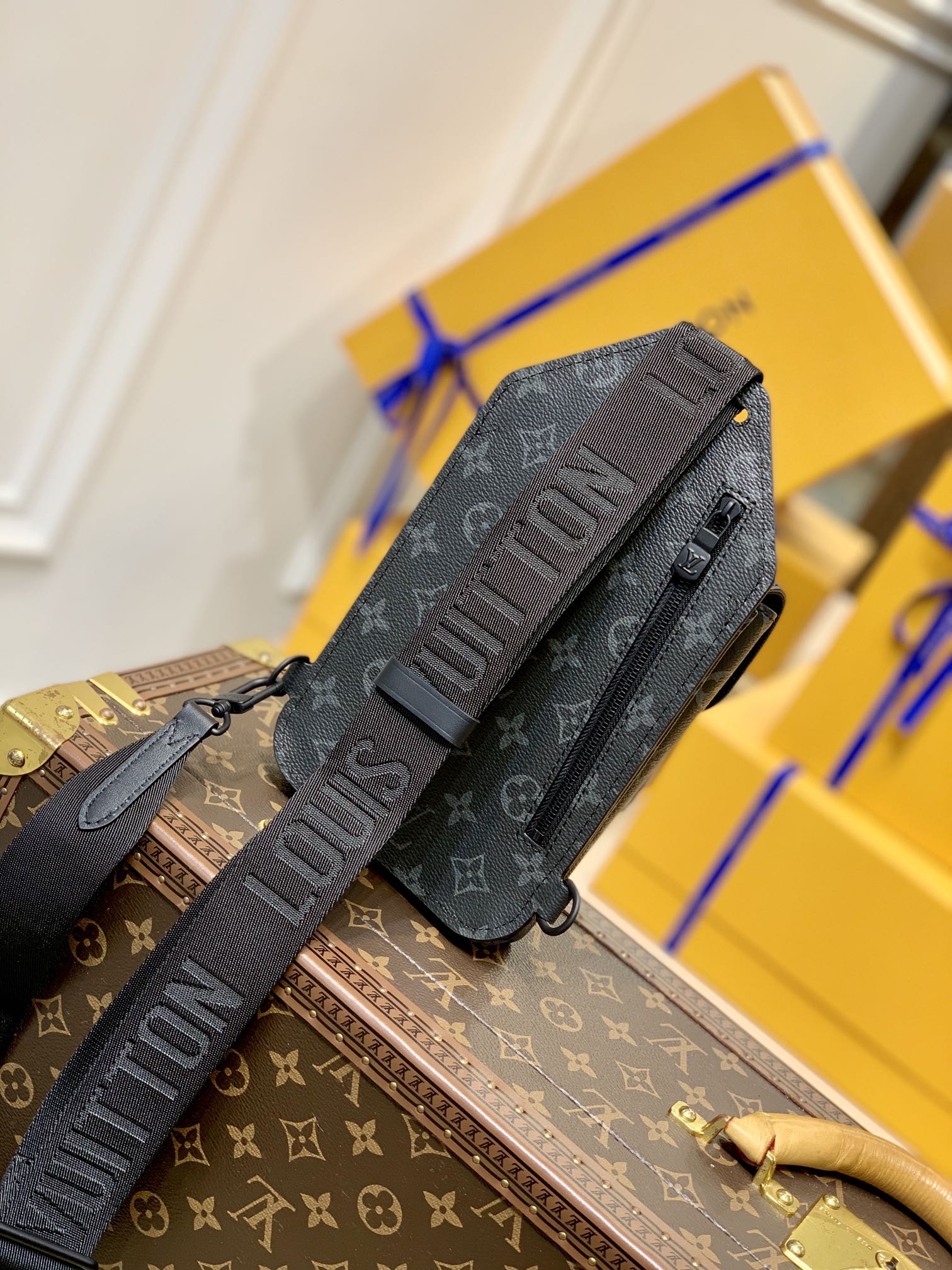 l**is V*t*n m45912 saumur crossboby bag-13*18*3.5cm