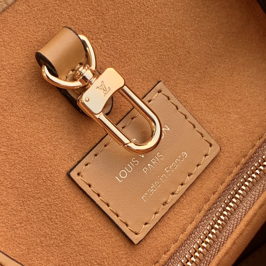 l**is V*t*n by the pooll onthego handbag-35*27*14cm