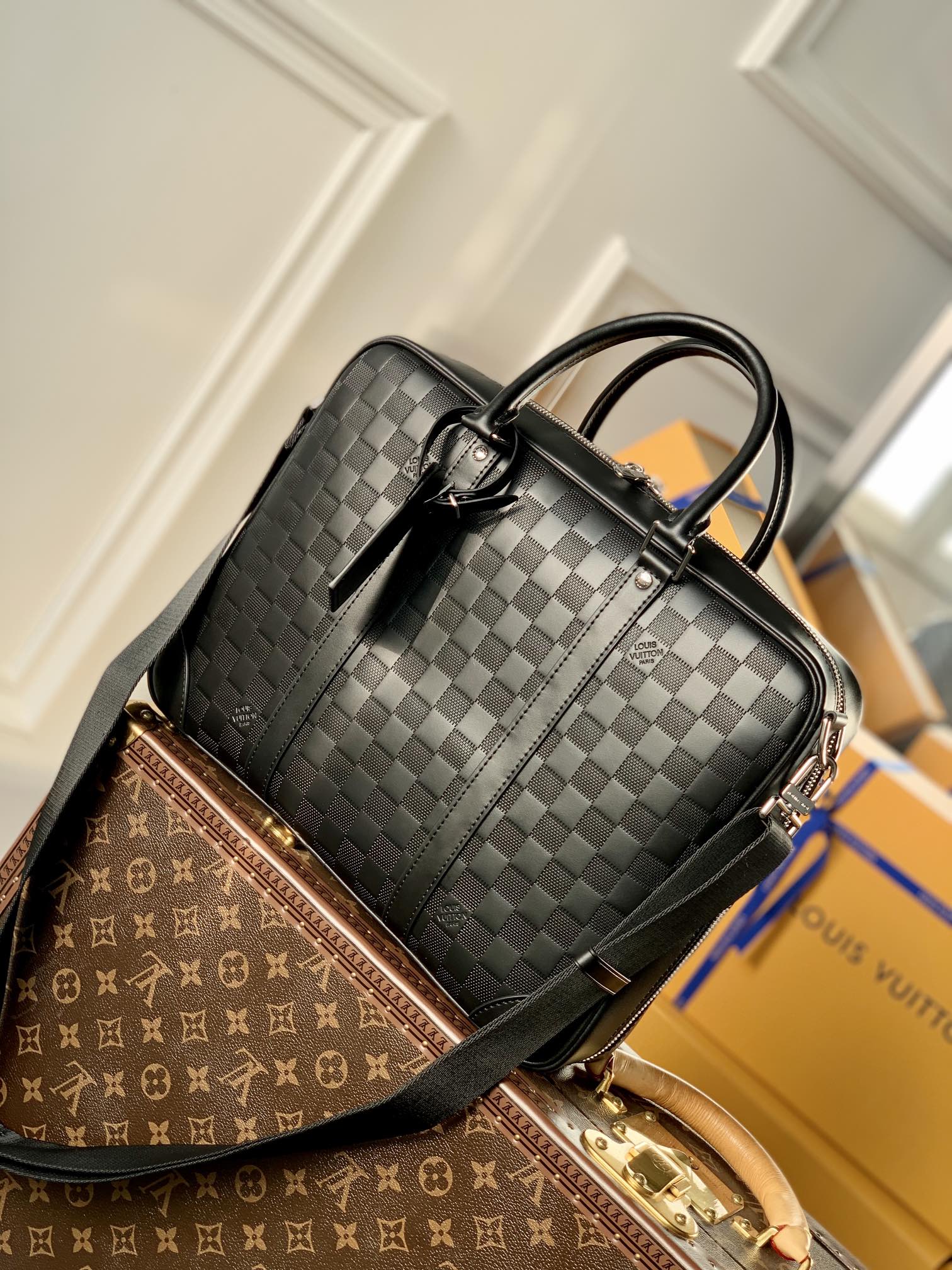 l**is V*t*n n45288 damier infini onyx sirius -35*27*7m