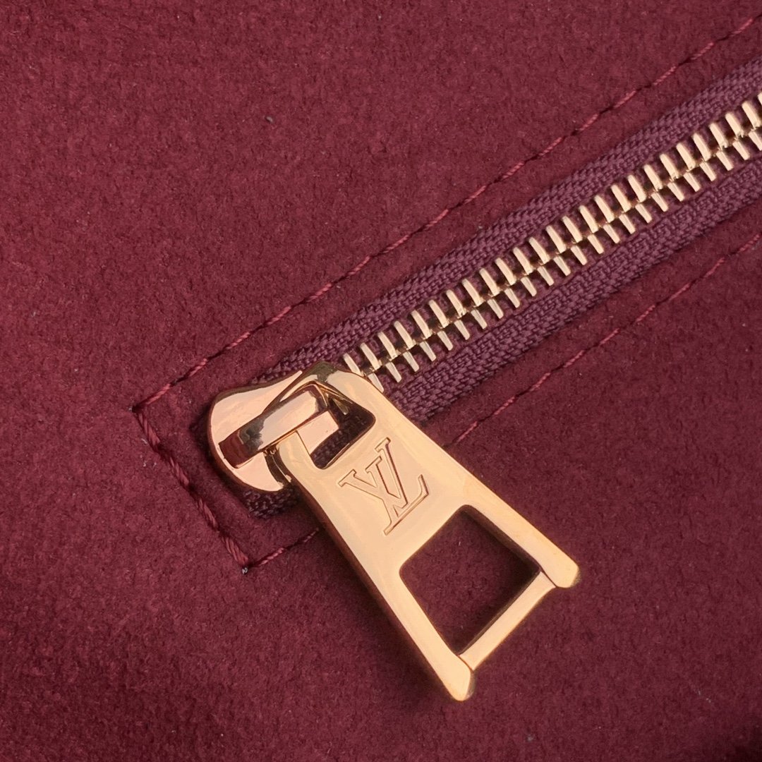 l**is V*t*n small onthego handbag-35*28*15cm