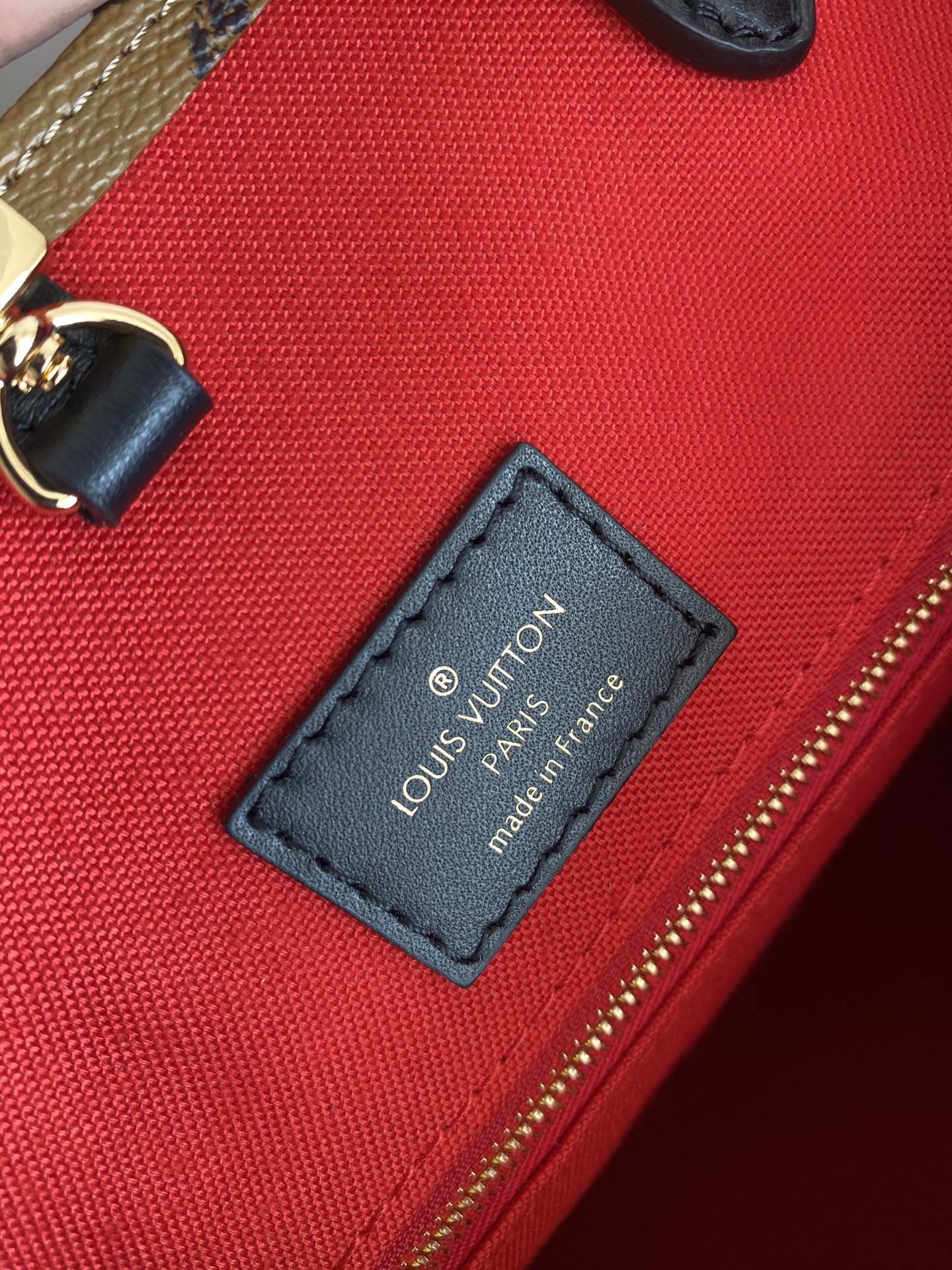 l**is V*t*n small onthego handbag-35*28*15cm(black strap)