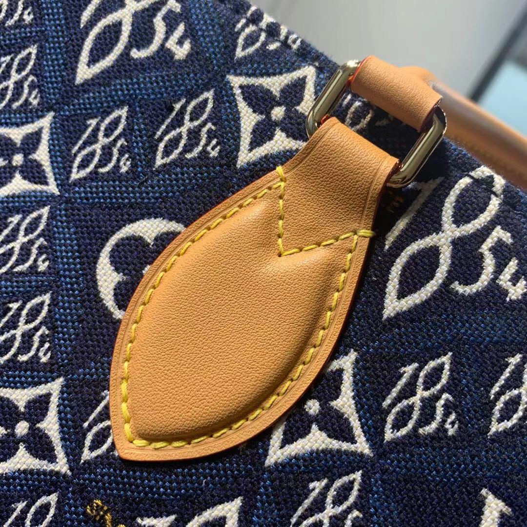 l**is V*t*n small onthego handbag-35*28*15cm