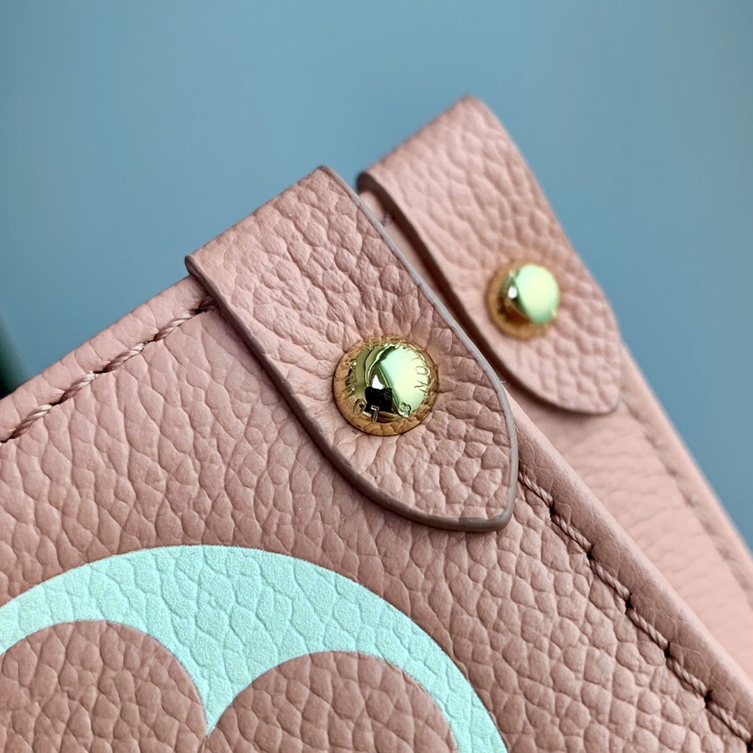 l**is V*t*n onthego handbag-35*27*14cm