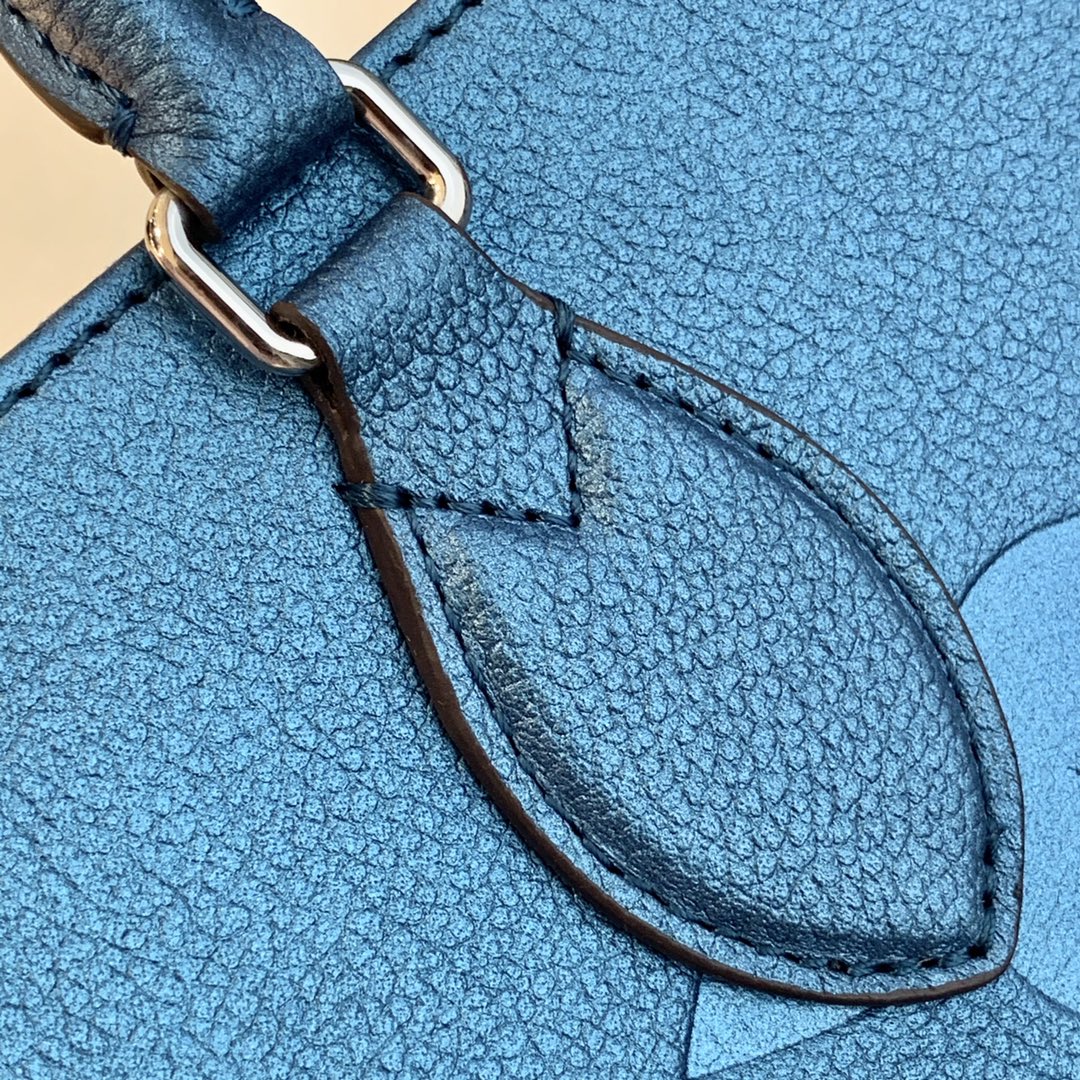 l**is V*t*n onthego handbag-35*27*14cm