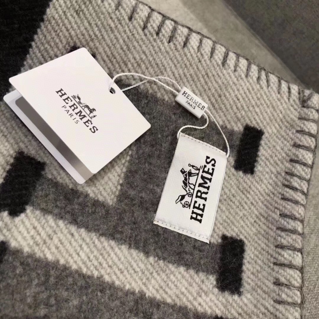 H**mes blankets-180*140cm