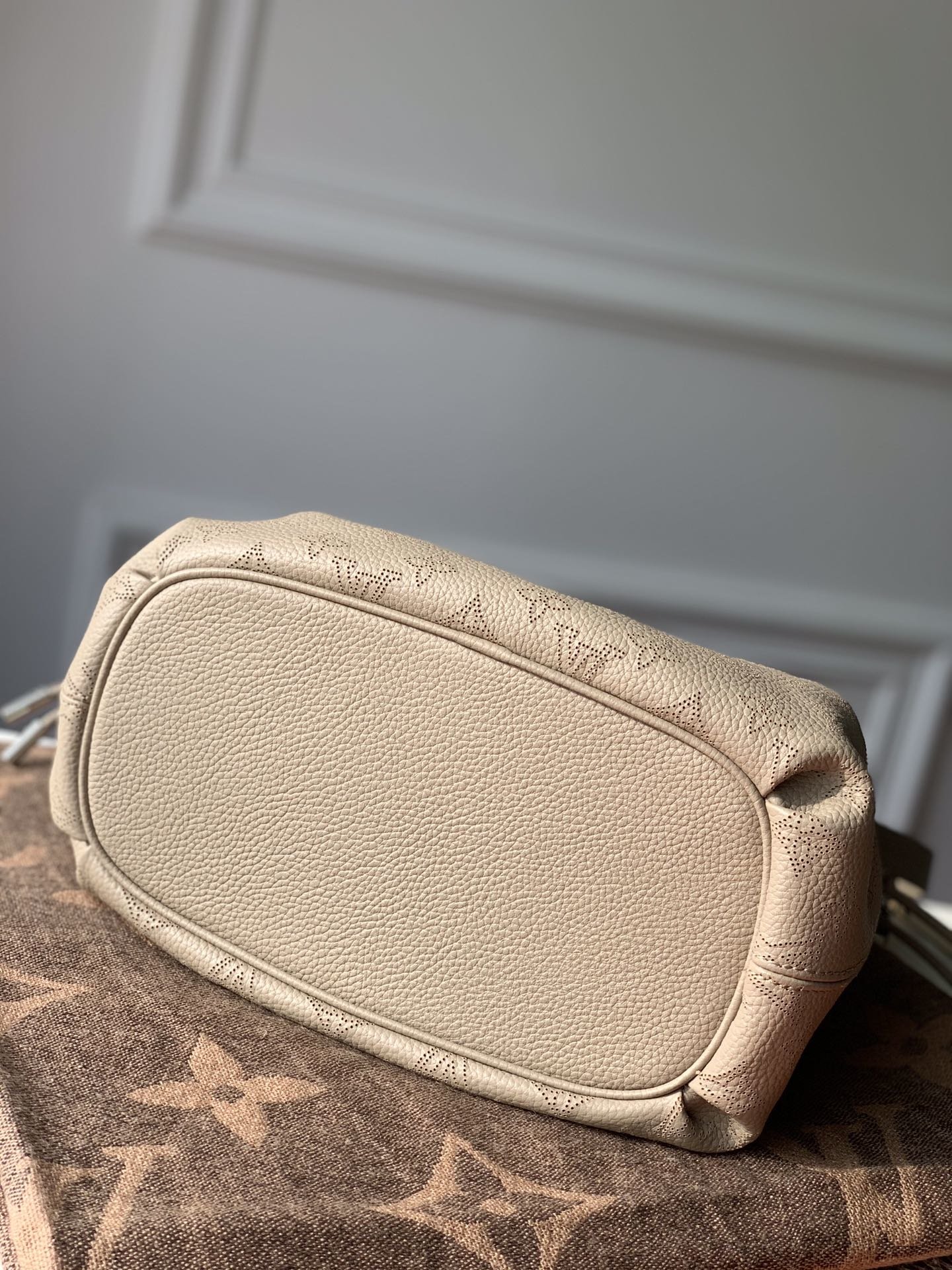 l**is V*t*n muria tote bag-25*25*20cm