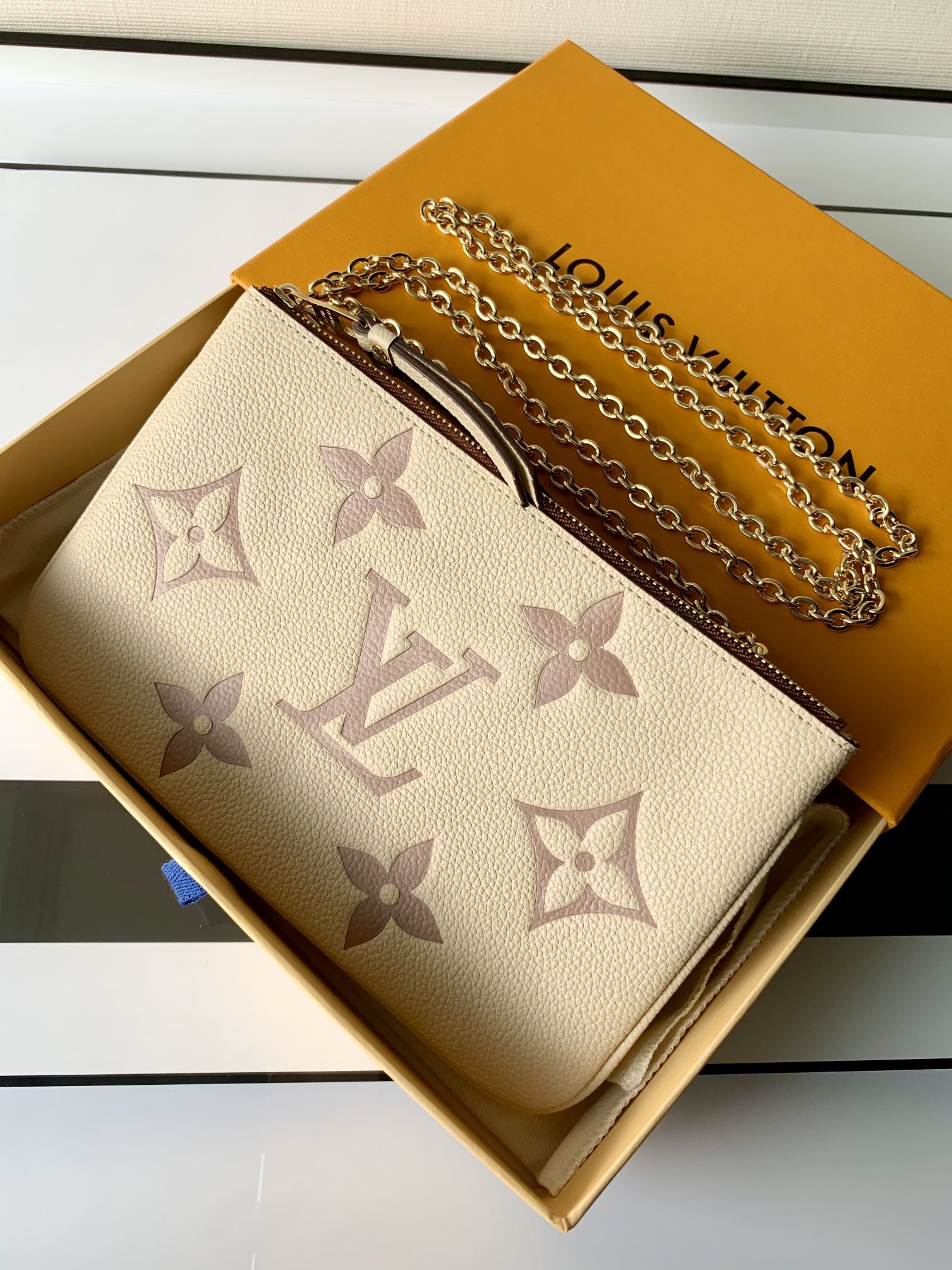 l**is V*t*n m80084 pochette double zip bag -20*12.5*3cm