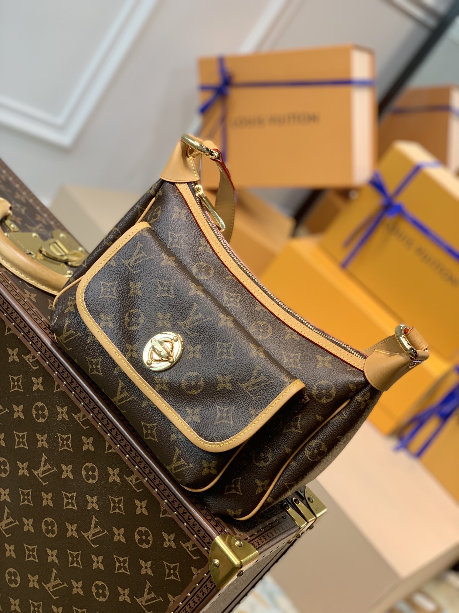 l**is V*t*n monogram tikal gm - m40077-30*20*17cm