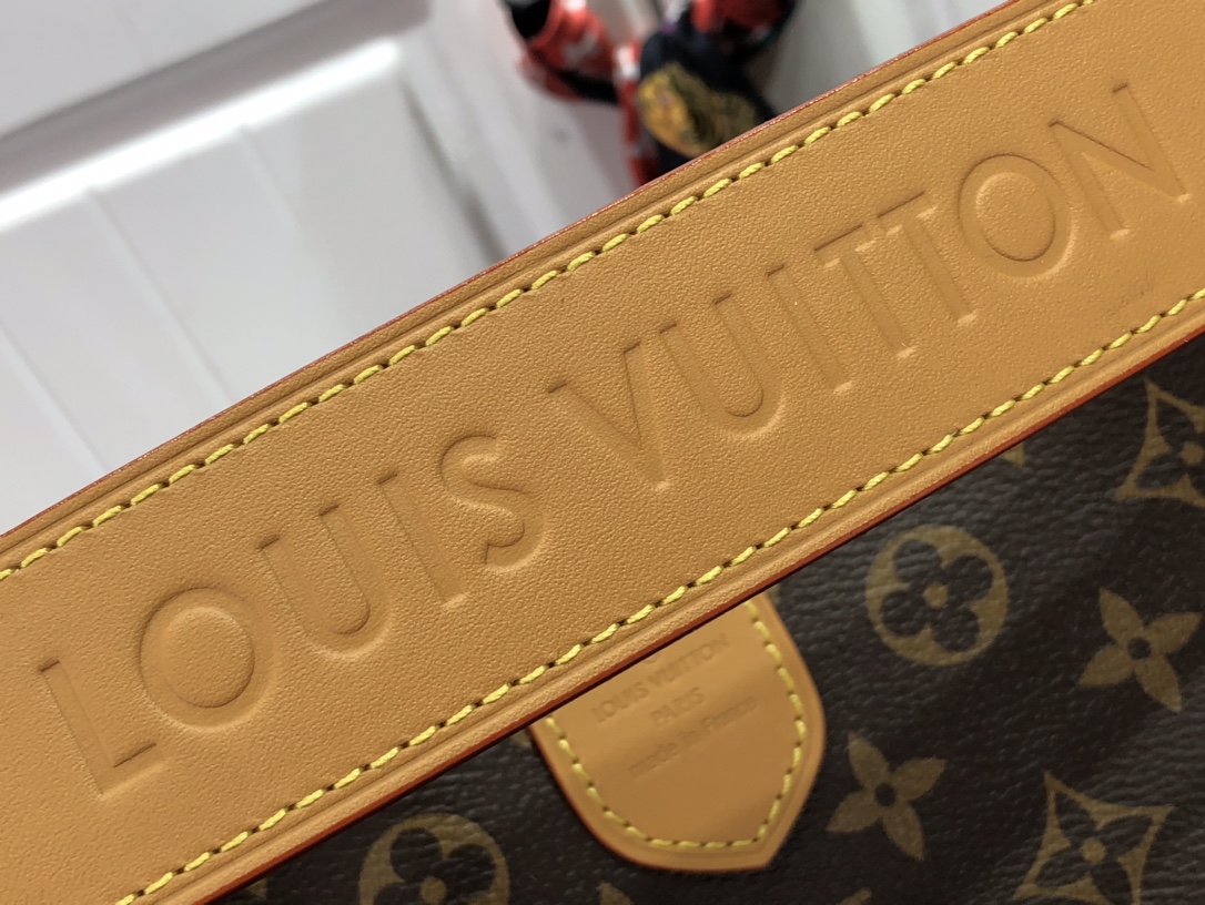 l**is V*t*n delightfu handbags -52*30*20cm