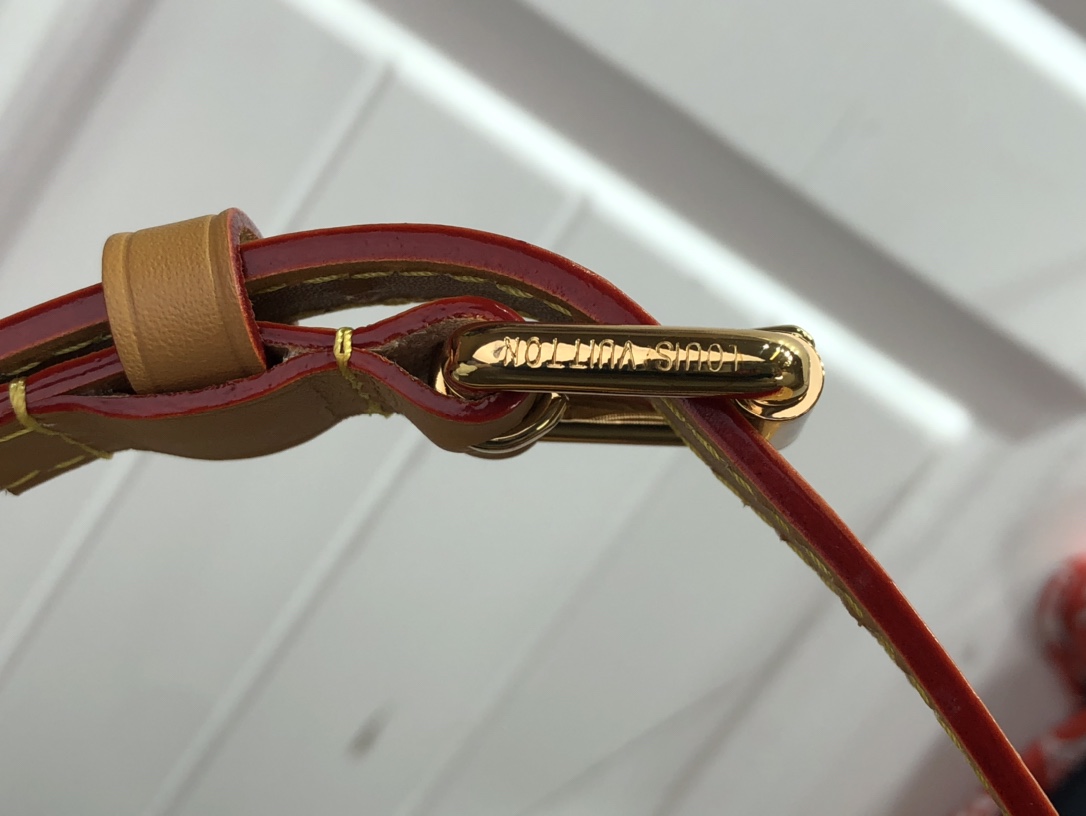 l**is V*t*n delightfu handbags -52*30*20cm