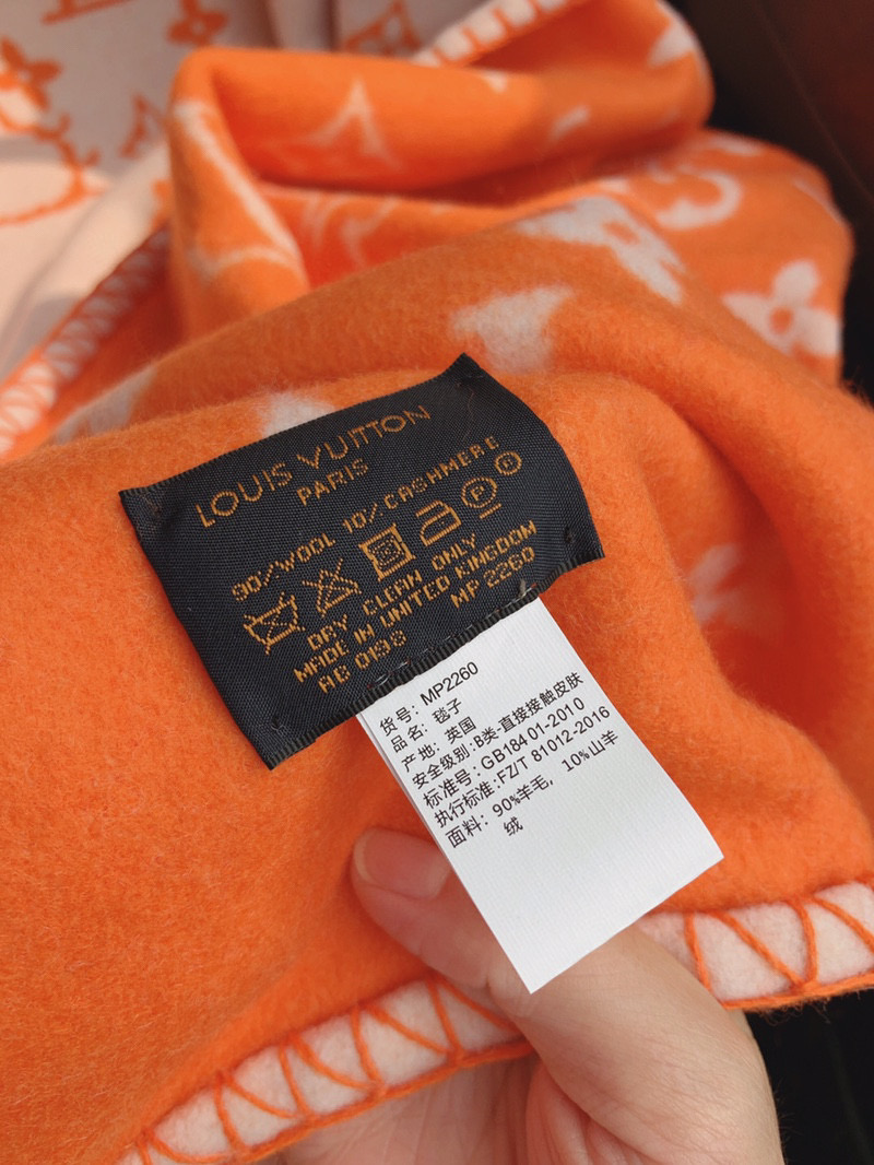 l**is V*t*n blankets-180*140cm