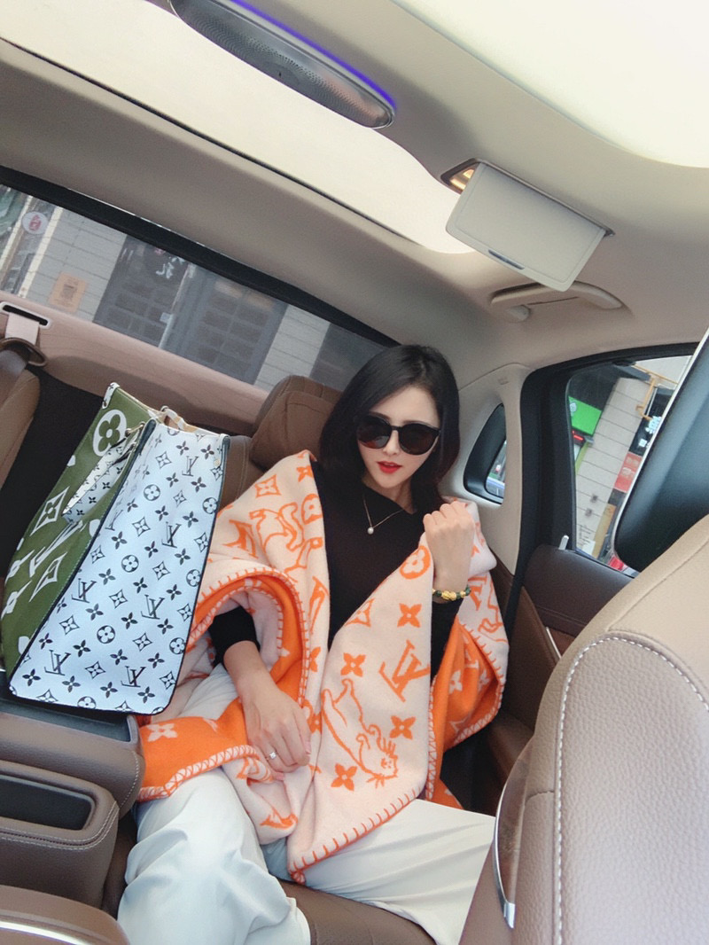 l**is V*t*n blankets-180*140cm