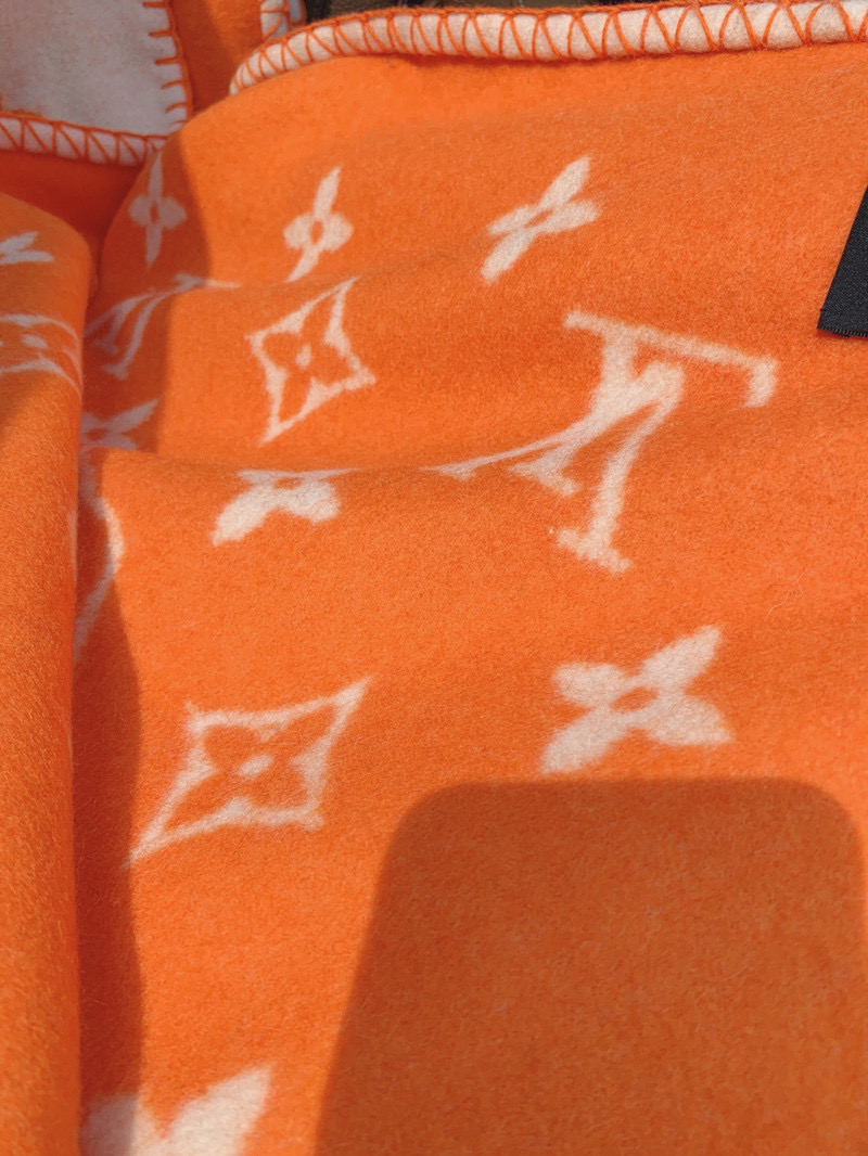 l**is V*t*n blankets-180*140cm