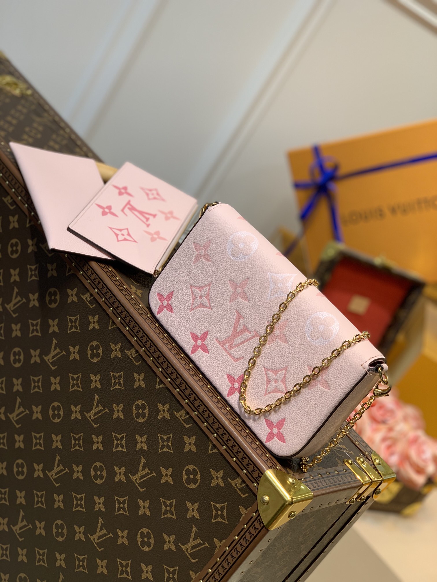 l**is V*t*n pochette félicie wallet -21*12*3cm