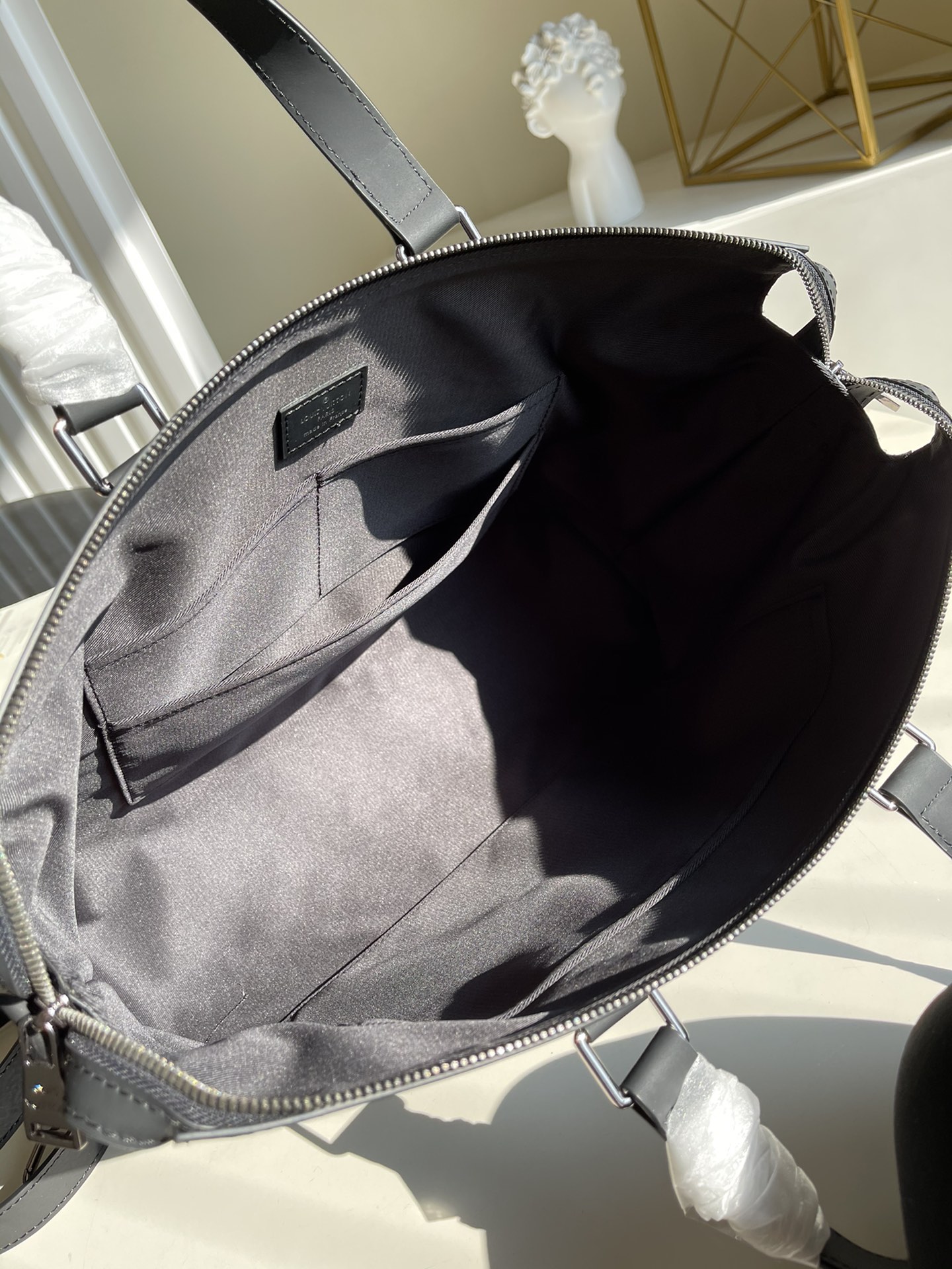 l**is V*t*n briefcase explorer handbags-39*30*10 cm