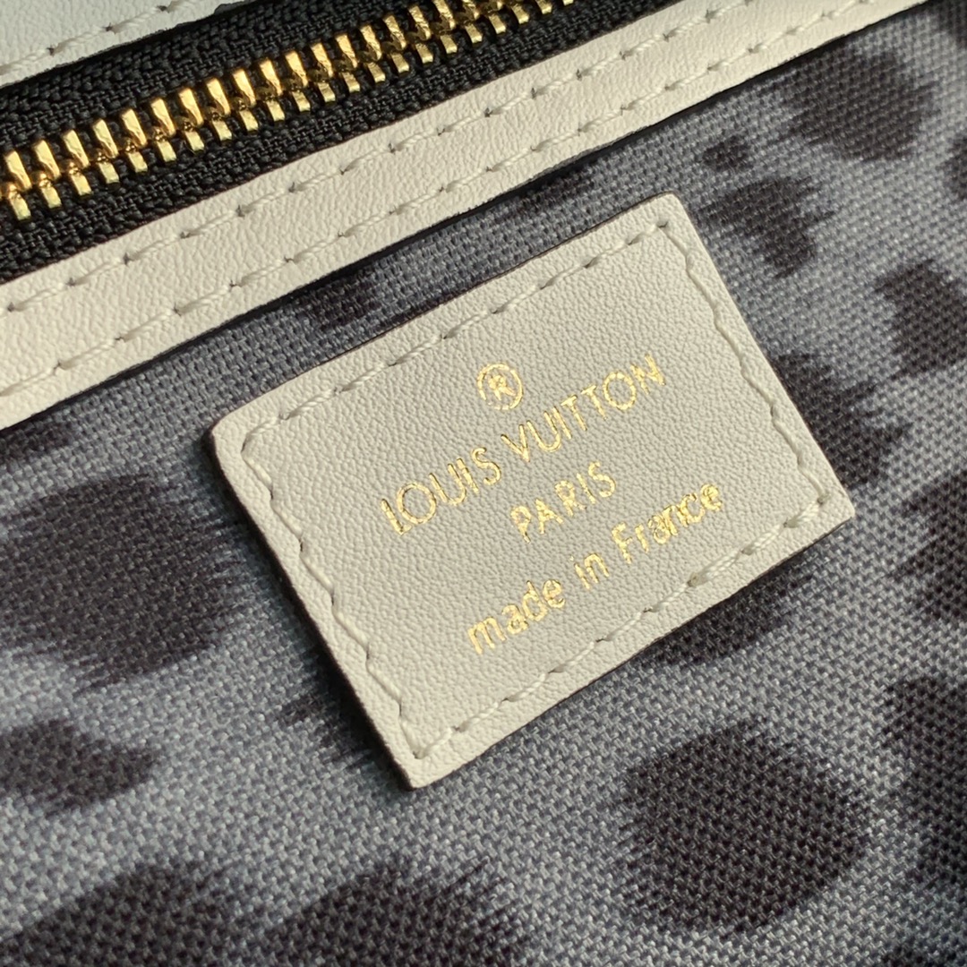 l**is V*t*n wild at heart speedy bandoulière 25-25*19*15cm