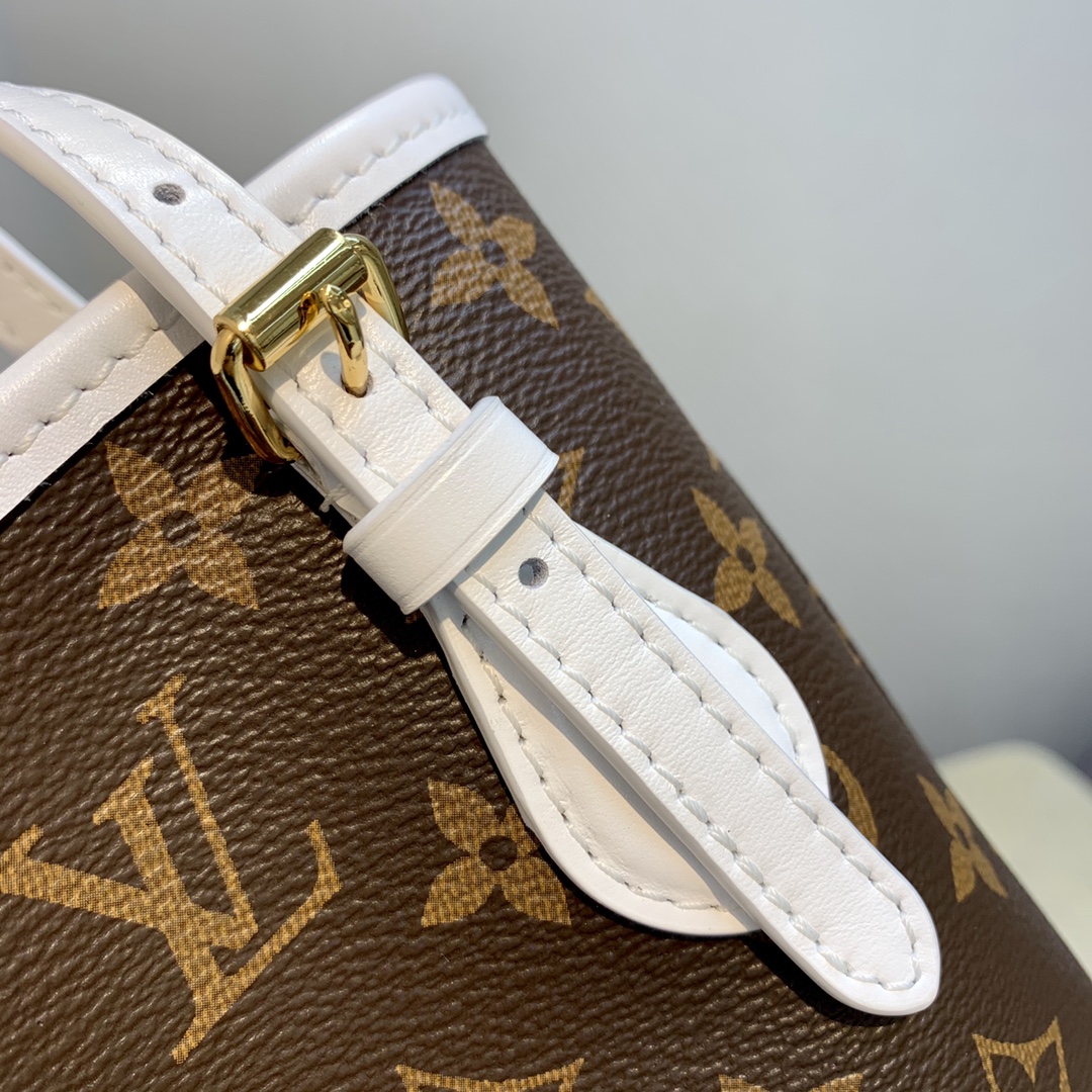 l**is V*t*n m81489 nano bucket-13*17*9cm