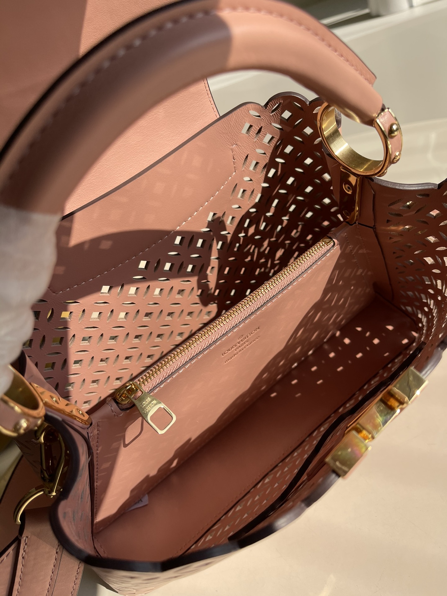 l**is V*t*n capucines handlebag-21* 14* 8&27*21*10cm