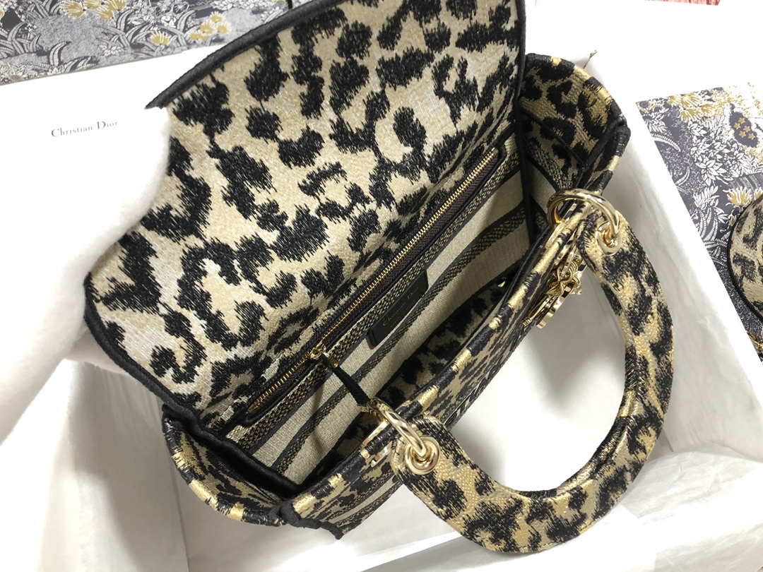 lady D*or bag-24*20*11cm