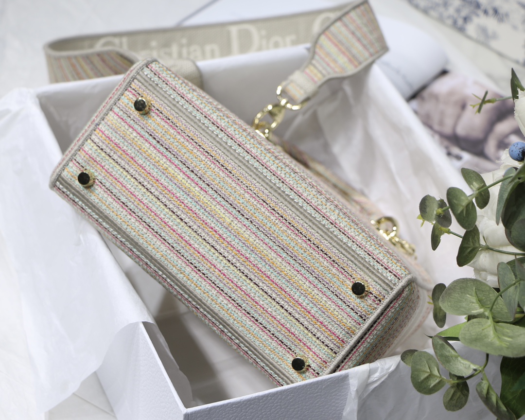 lady D*or bag-24*20*11cm