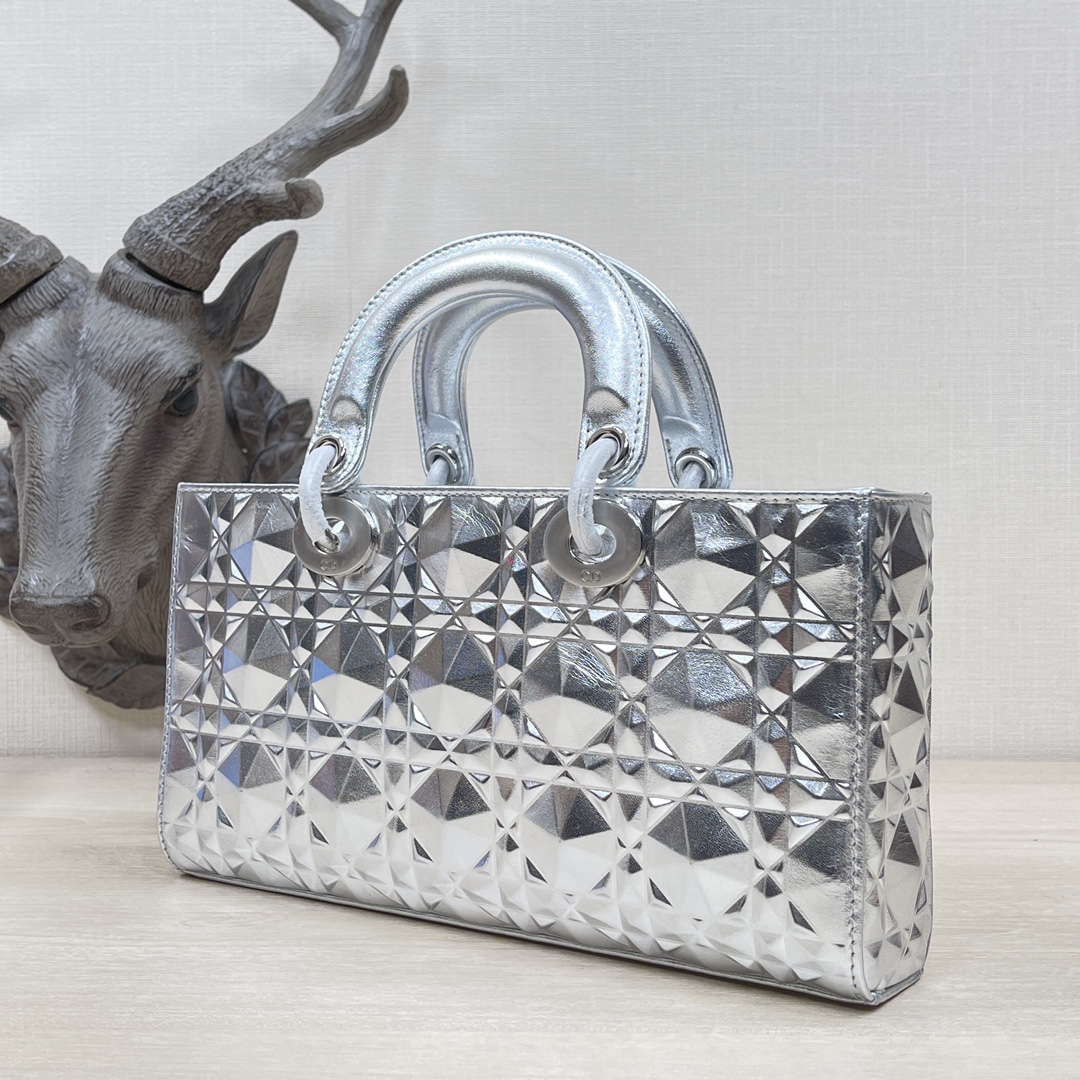 D*or lady bag-26 x 13.5 x 5 cm