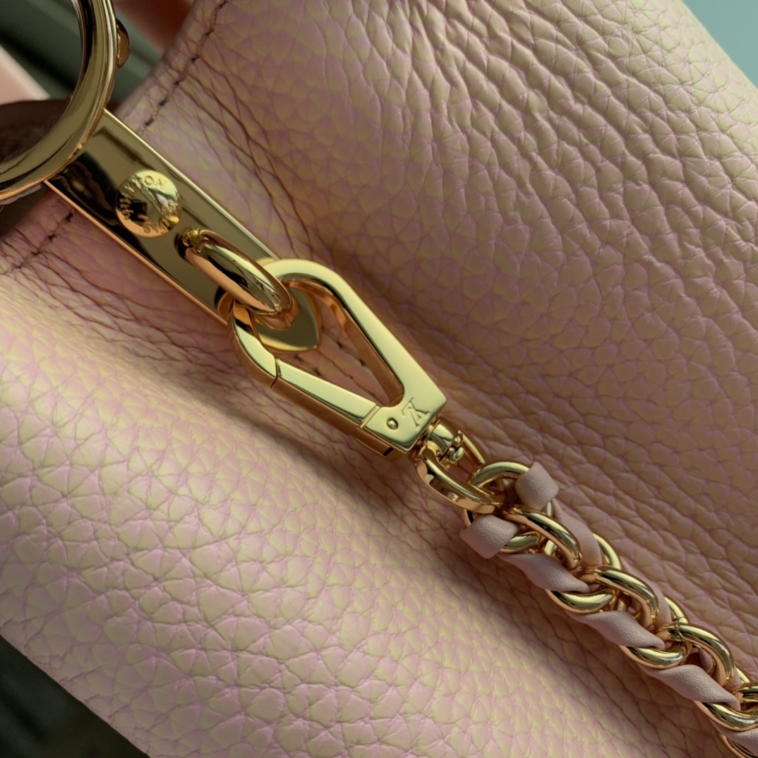 l**is V*t*n capucines bb-27*18*9cm