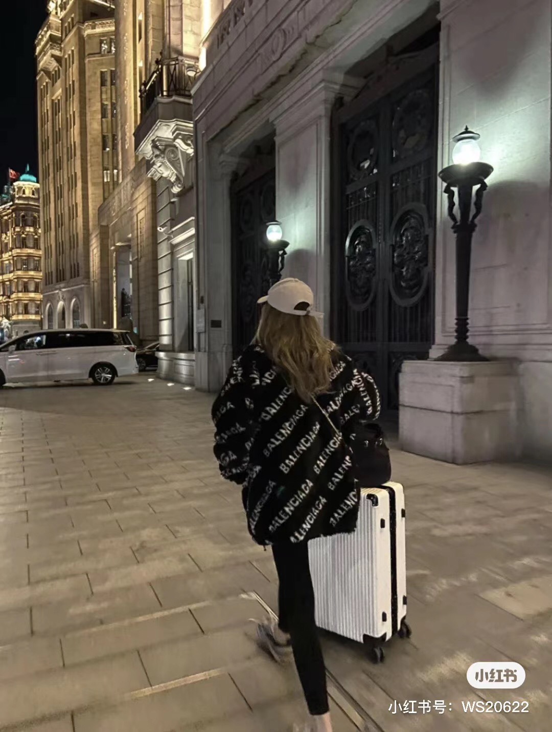 Ba*len*cia*ga fleece