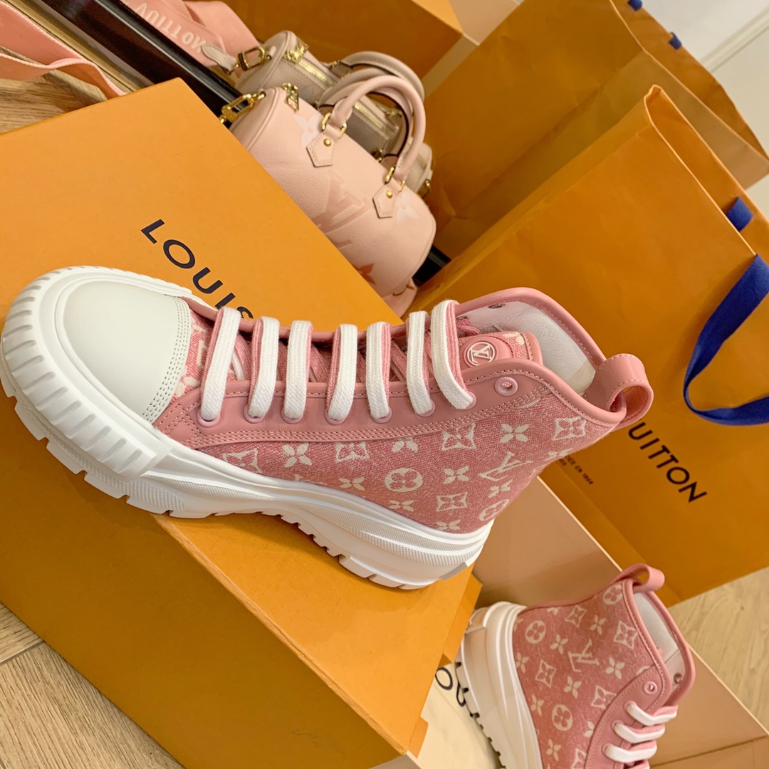 l**is V*t*n sneakers(eu35-eu41)