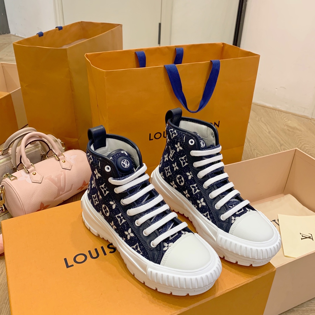 l**is V*t*n sneakers(eu35-eu41)