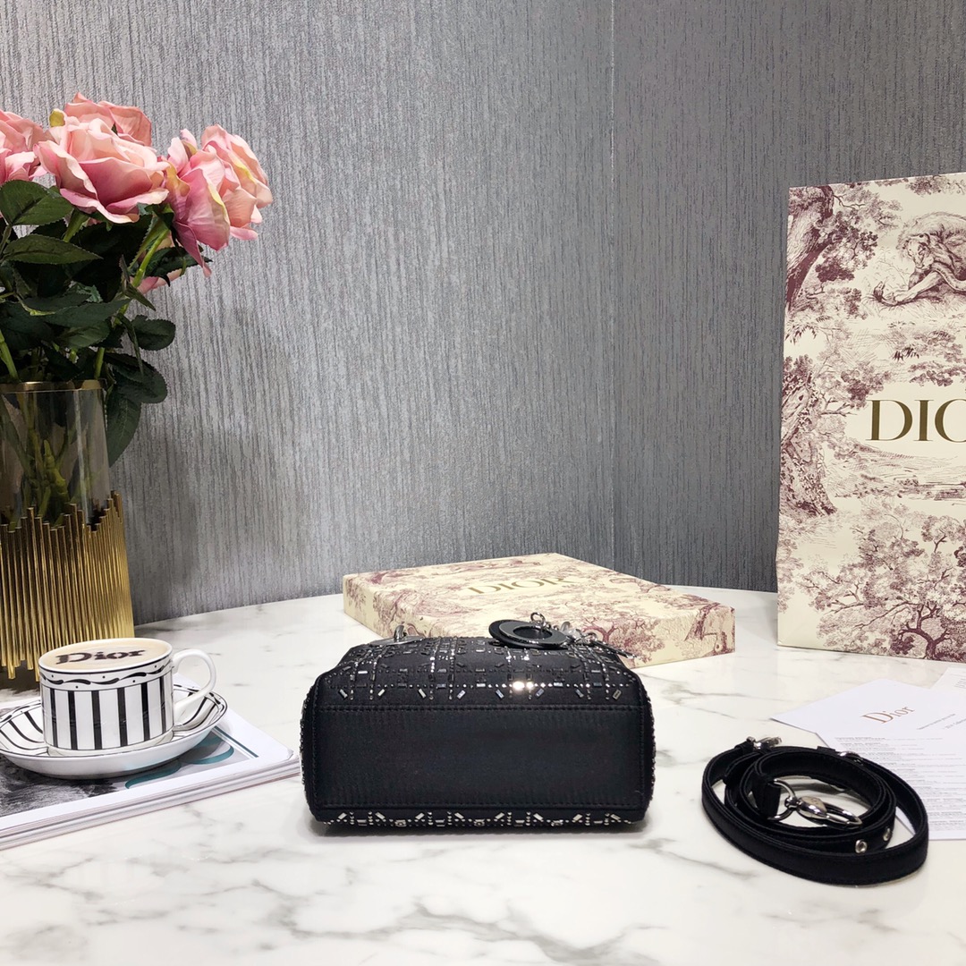 lady D*or mini-17*15*8cm