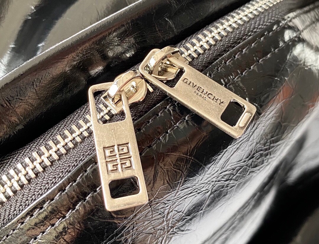 Givenchy Backpack-28x40x15CM