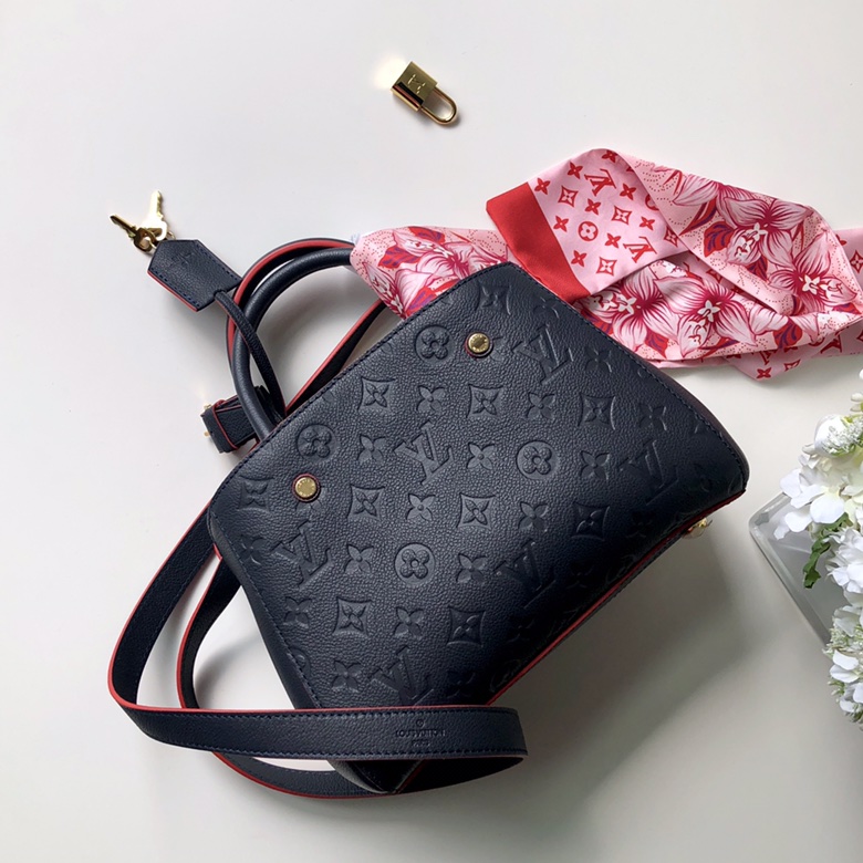 l**is V*t*n montaigne bb-29*20*13cm