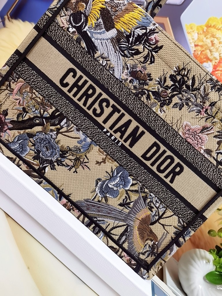 D*or small book tote-36*18*28cm