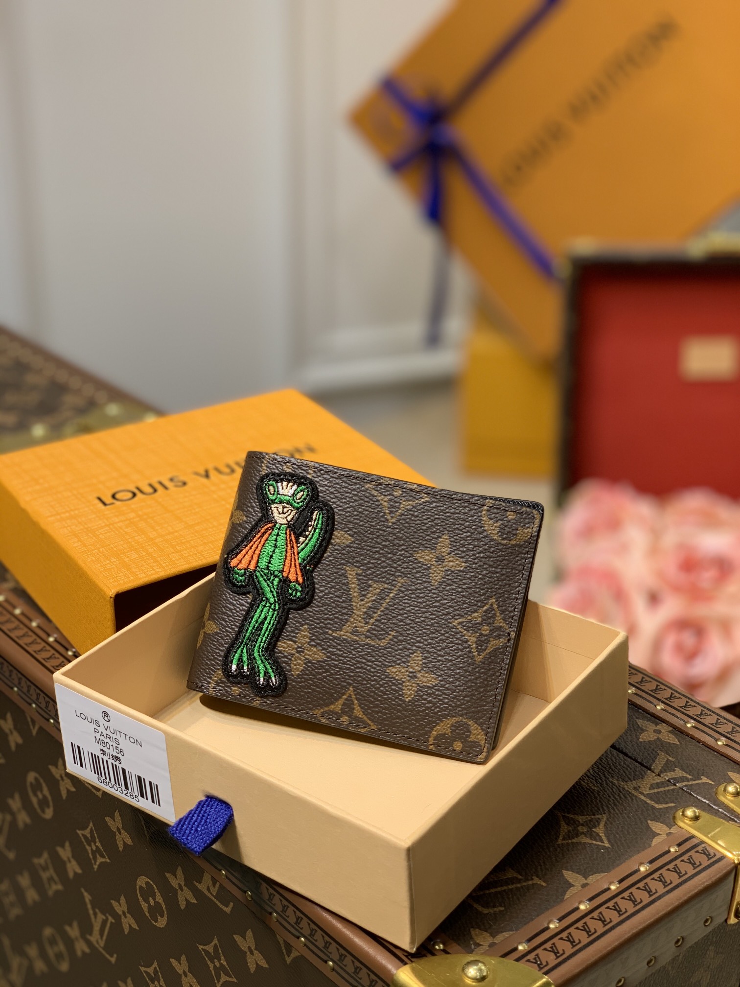 l**is V*t*n slender wallet-11*8.5*2cm