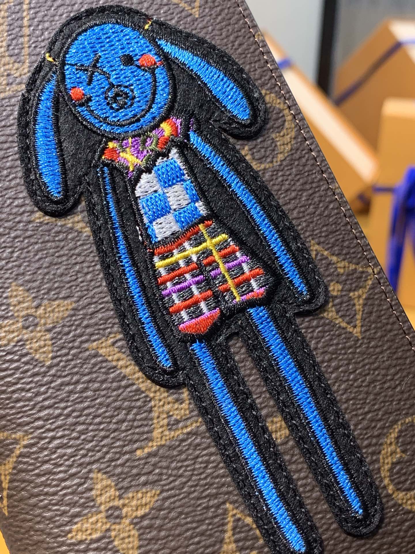 l**is V*t*n brazza wallet-10*19*2cm