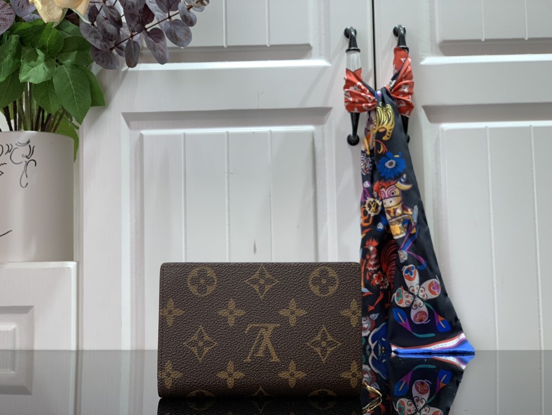 l**is V*t*n juliette wallet-14*11*3cm