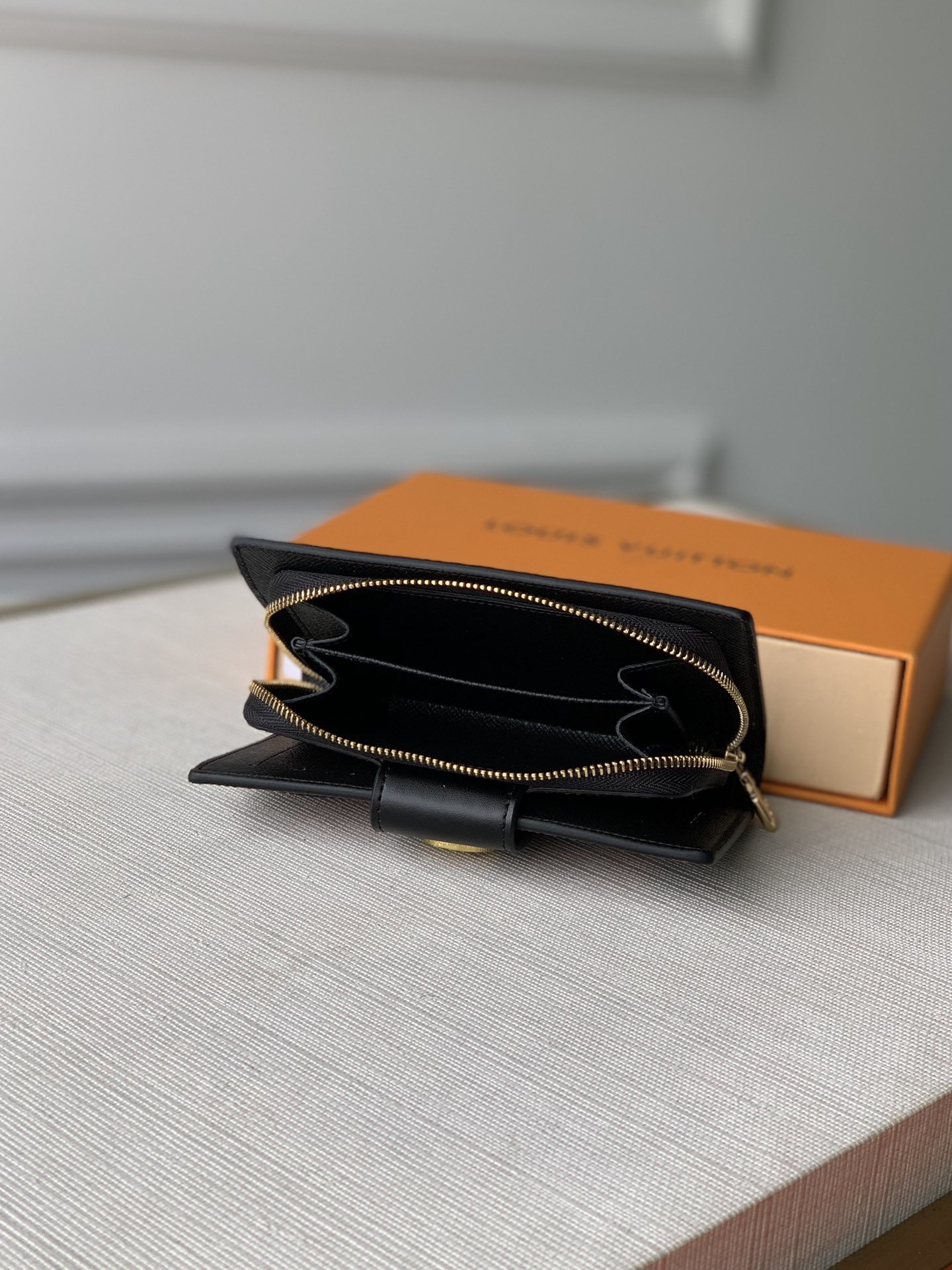 l**is V*t*n juliette wallet-14*11*3cm