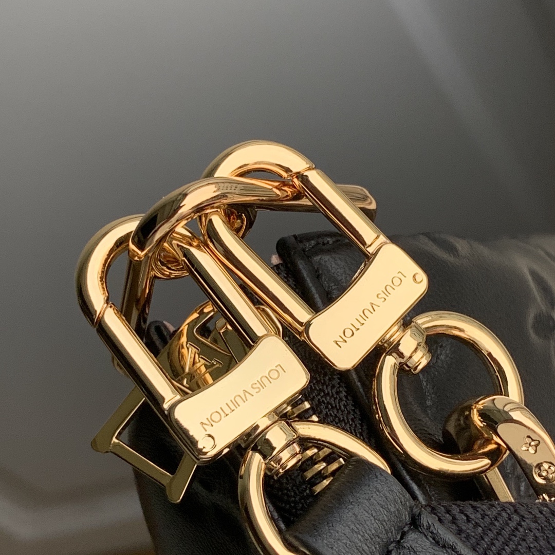 l**is V*t*n coussin handbags-29.5×13.5×21cm