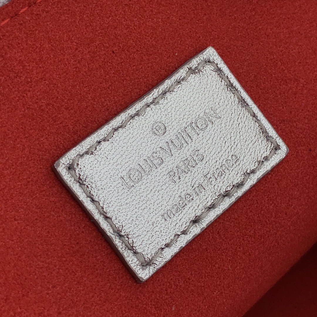 l**is V*t*n coussin handbags-26*20*12cm