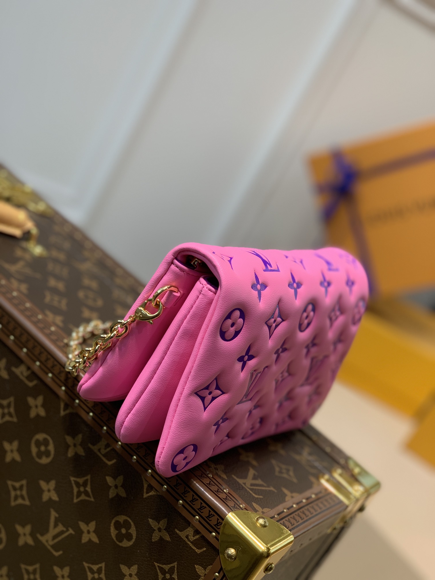 l**is V*t*n pochette coussin chain bag-20*14*8cm