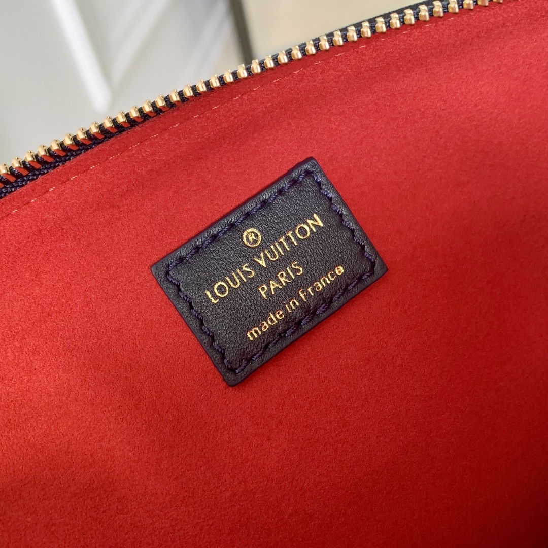 l**is V*t*n coussin bb bag-21*16*7 cm